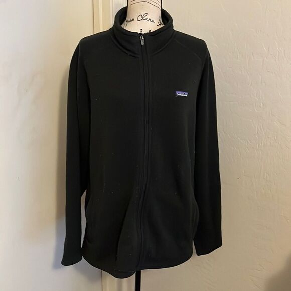 Patagonia Other - Patagonia Black Zipper Closure Fleece